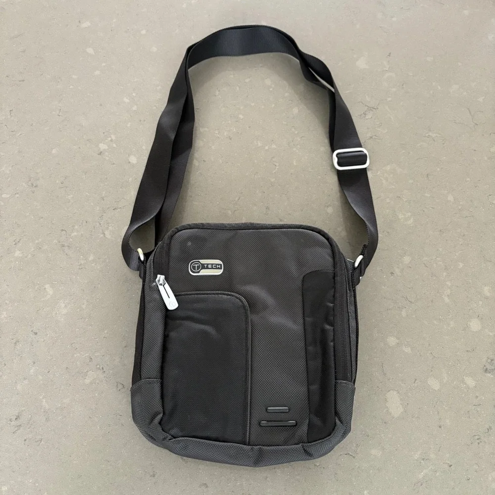 T-Tech by Tumi Black Ballistic Nylon Crossbody Bag Travel Organizer‎ Compact